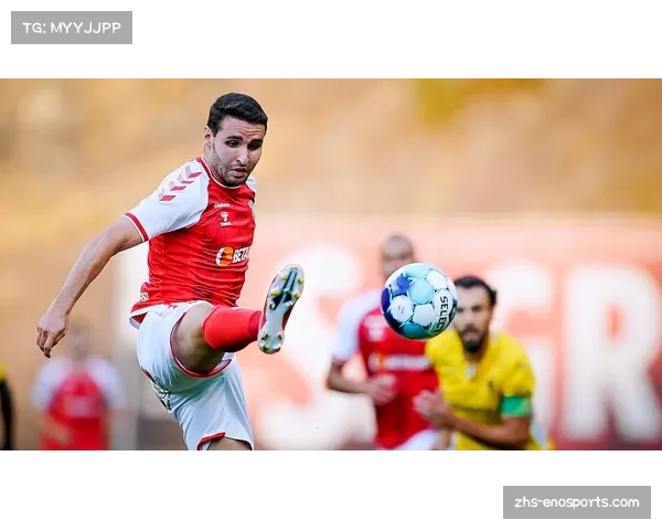 兹沃勒客场低位防守难阻败局 阿尔克马尔掌控比赛节奏 兹沃勒客场低位防守难阻败局 阿尔克马尔掌控比赛节奏