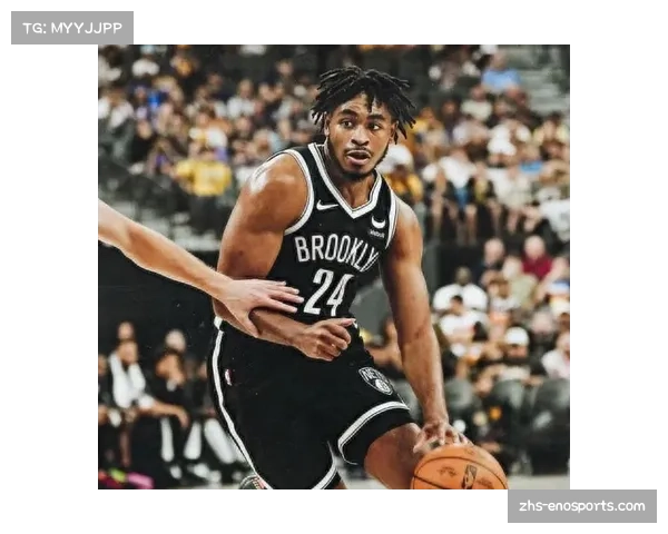 篮网托马斯突破内线遭遇封堵,分球外线布里奇斯调整后出手超时 篮网托马斯突破内线遭遇封堵,分球外线布里奇斯调整后出手超时